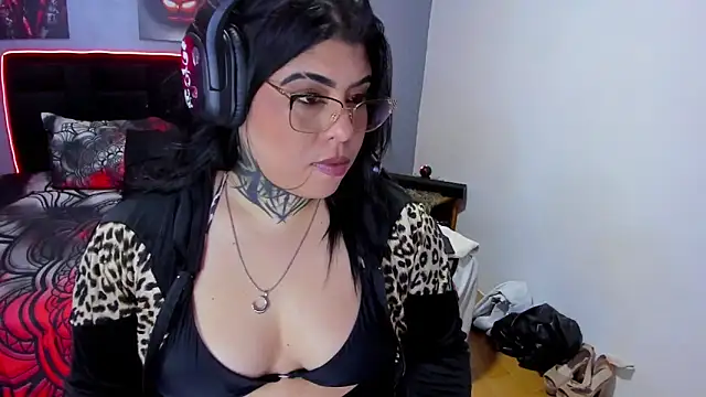 Snapshot of Veronika_metal chatting on 07.30.26 Veronika metal online show from 07.30.26