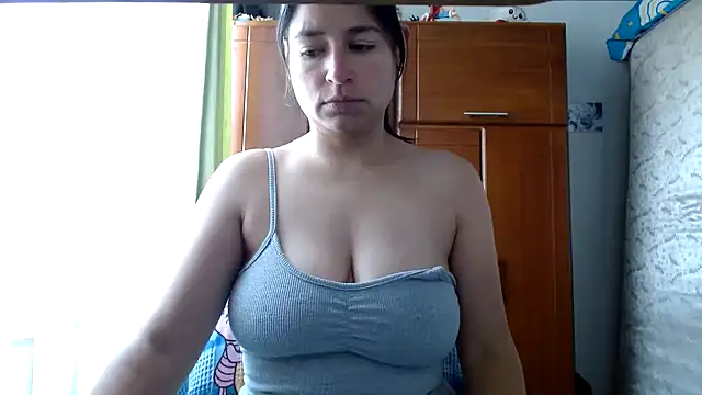 Snapshot of Escarcha-blue chatting on 04.25.26 Escarcha-blue online show from 04.25.26