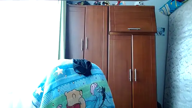 Snapshot of Escarcha-blue chatting on 04.26.26 Escarcha-blue online show from 04.26.26