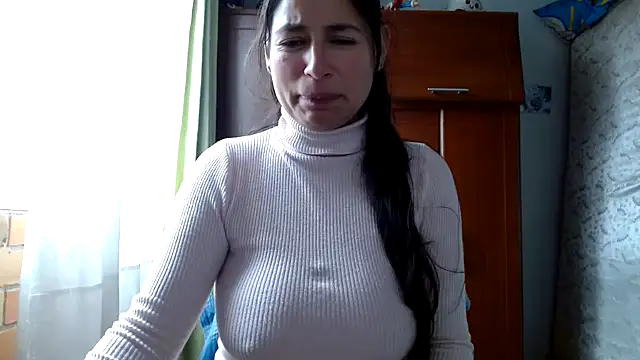 Snapshot of Escarcha-blue chatting on 05.02.26 Escarcha-blue online show from 05.02.26
