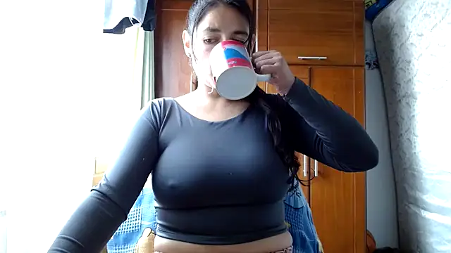 Snapshot of Escarcha-blue chatting on 05.12.26 Escarcha-blue online show from 05.12.26