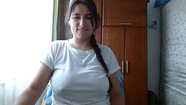Snapshot of Escarcha-blue chatting on 05.26.26 Escarcha-blue online show from 05.26.26