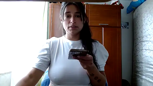 Snapshot of Escarcha-blue chatting on 05.28.26 Escarcha-blue online show from 05.28.26