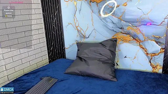 MaeveKuro online show from 11.28.25