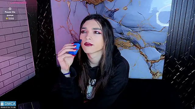 Snapshot of MaeveKuro chatting on 02.14.26 MaeveKuro online show from 02.14.26