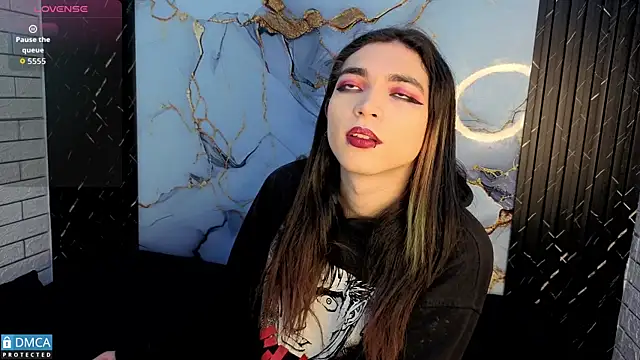 Snapshot of MaeveKuro chatting on 02.18.26 MaeveKuro online show from 02.18.26