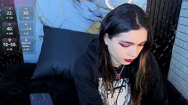 Snapshot of MaeveKuro chatting on 02.24.26 MaeveKuro online show from 02.24.26