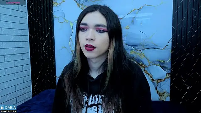 Snapshot of MaeveKuro chatting on 03.03.26 MaeveKuro online show from 03.03.26