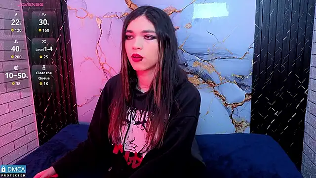 Snapshot of MaeveKuro chatting on 03.05.26 MaeveKuro online show from 03.05.26