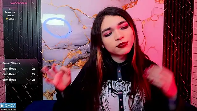 Snapshot of MaeveKuro chatting on 03.14.26 MaeveKuro online show from 03.14.26