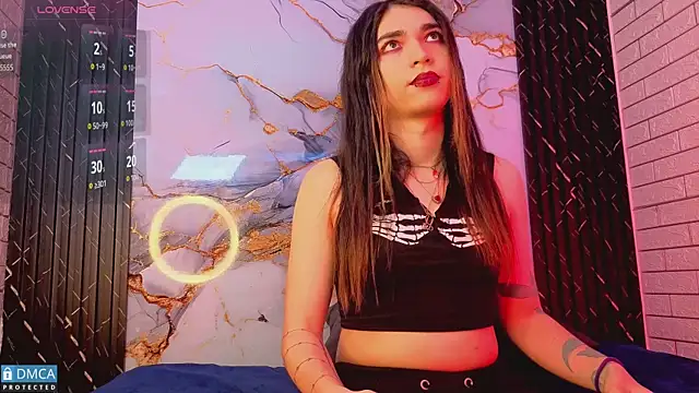 Snapshot of MaeveKuro chatting on 03.18.26 MaeveKuro online show from 03.18.26