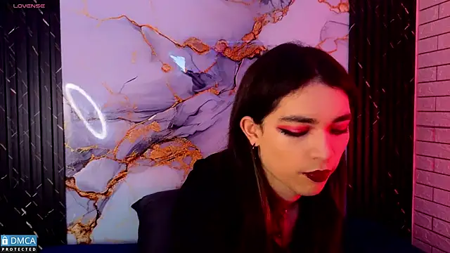 Snapshot of MaeveKuro chatting on 03.20.26 MaeveKuro online show from 03.20.26