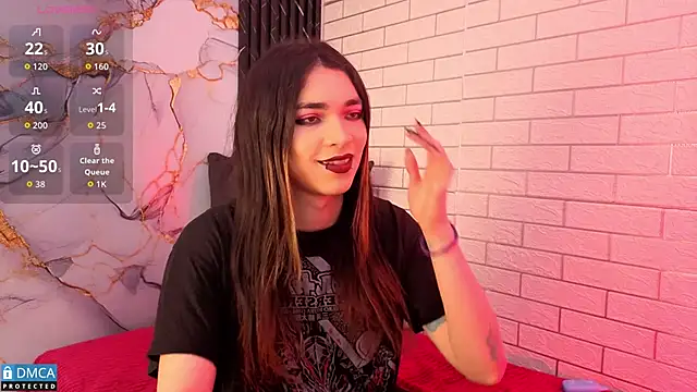 Snapshot of MaeveKuro chatting on 03.29.26 MaeveKuro online show from 03.29.26