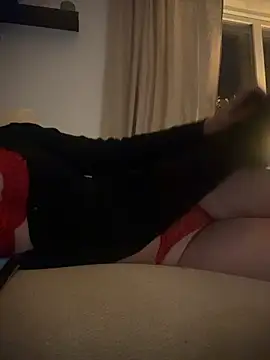 Snapshot of SwedishAstrid chatting on 02.14.26 SwedishAstrid online show from 02.14.26