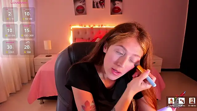 Snapshot of Emily_Warren_ chatting on 01.31.26 Emily Warren online show from 01.31.26