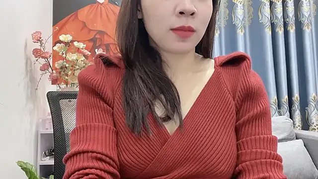 Snapshot of shishi_101 chatting on 12.19.25 shishi 101 online show from 12.19.25