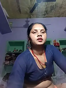 Snapshot of Divya_Chandok chatting on 03.03.25 Divya Chandok online show from 03.03.25