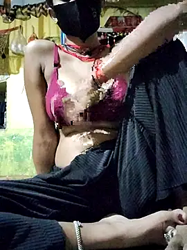 Snapshot of Divya_Chandok chatting on 09.27.25 Divya Chandok online show from 09.27.25