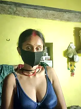 Snapshot of Divya_Chandok chatting on 10.30.25 Divya Chandok online show from 10.30.25