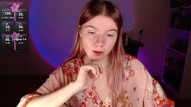 Snapshot of Strawberry_juli chatting on 01.18.26 Strawberry juli online show from 01.18.26