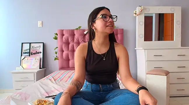 Snapshot of yousweet-Scarett chatting on 03.09.25 yousweet-Scarett online show from 03.09.25