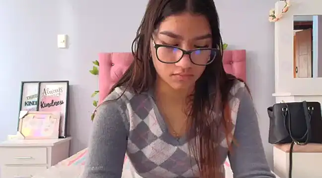 Snapshot of yousweet-Scarett chatting on 03.10.25 yousweet-Scarett online show from 03.10.25