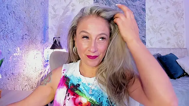 Liannaa  online show from 06.09.26