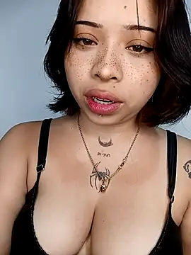 Akame yumi online show from 11.10.25