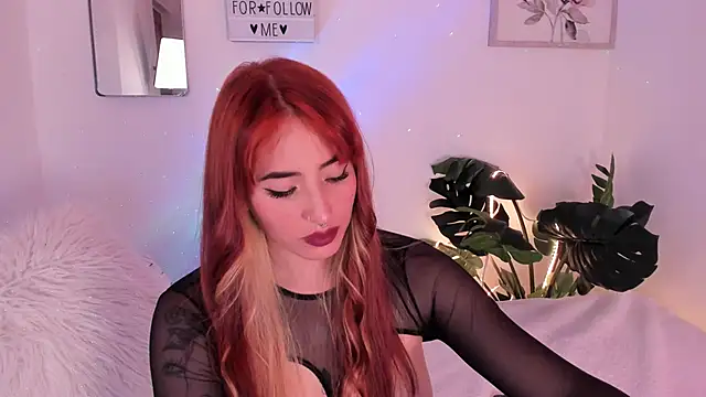 Snapshot of purplemoonn_ chatting on 03.12.25 purplemoonn online show from 03.12.25