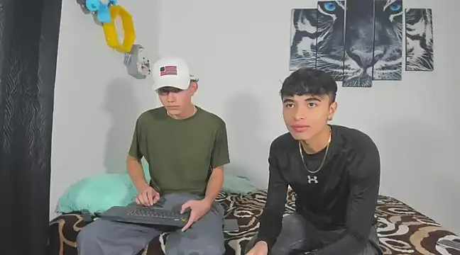 Snapshot of Maxxi_hot23 chatting on 03.13.25 Maxxi hot23 online show from 03.13.25