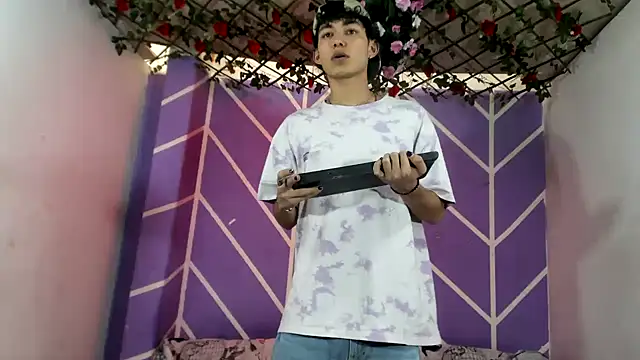 Snapshot of Maxxi_hot23 chatting on 09.21.25 Maxxi hot23 online show from 09.21.25