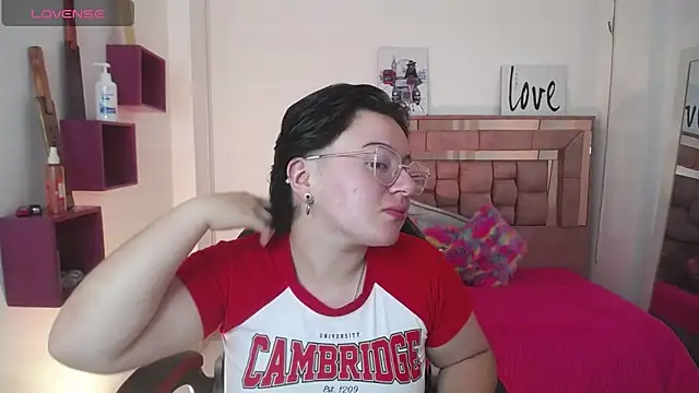 safyka online show from 11.24.25