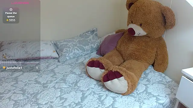 Pamela Skyangels online show from 10.26.25