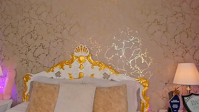 ScarlettWallace online show from 03.18.25