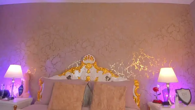 ScarlettWallace online show from 04.21.26