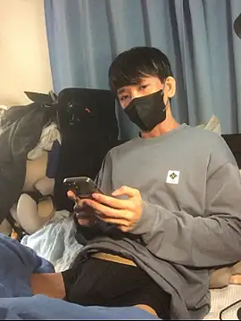 Snapshot of pandesal_aki chatting on 10.28.25 pandesal aki online show from 10.28.25