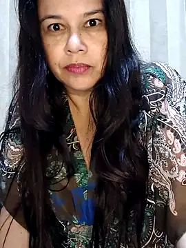 Snapshot of Novata chatting on 06.13.26 Novata online show from 06.13.26