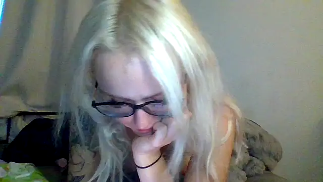 sluttypumpkin online show from 07.08.26