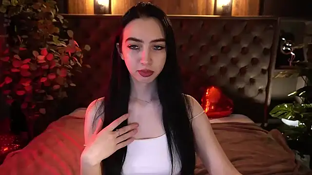 Snapshot of WildKittenX_ chatting on 02.08.26 WildKittenX online show from 02.08.26