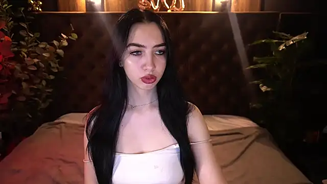 Snapshot of WildKittenX_ chatting on 02.17.26 WildKittenX online show from 02.17.26