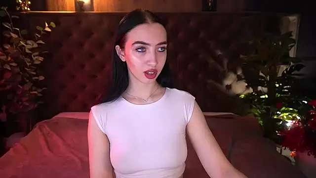 Snapshot of WildKittenX_ chatting on 03.08.26 WildKittenX online show from 03.08.26