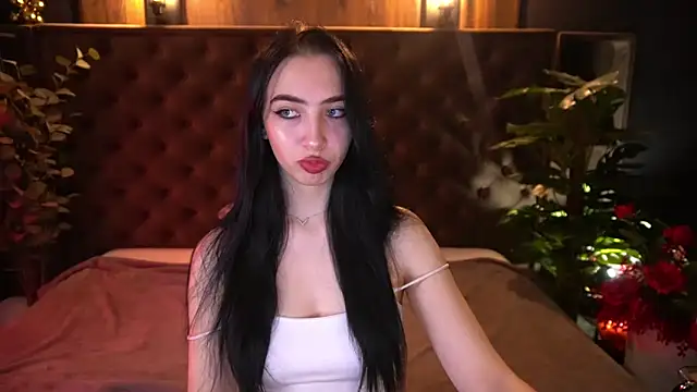 Snapshot of WildKittenX_ chatting on 03.10.26 WildKittenX online show from 03.10.26