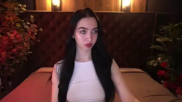 Snapshot of WildKittenX_ chatting on 04.10.26 WildKittenX online show from 04.10.26