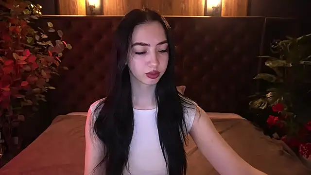 Snapshot of WildKittenX_ chatting on 04.12.26 WildKittenX online show from 04.12.26