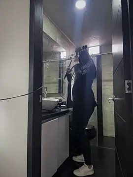 Mila LS online show from 12.21.25