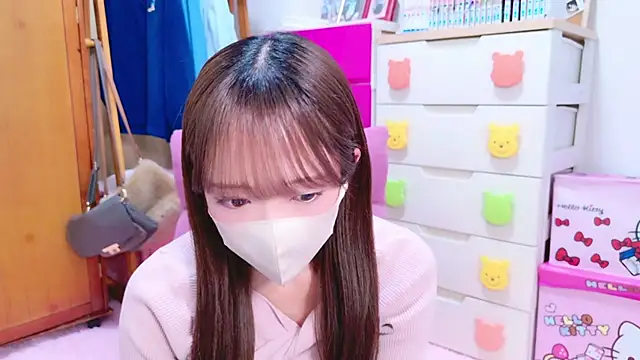 Snapshot of Oo_aki chatting on 03.18.25 Oo aki online show from 03.18.25