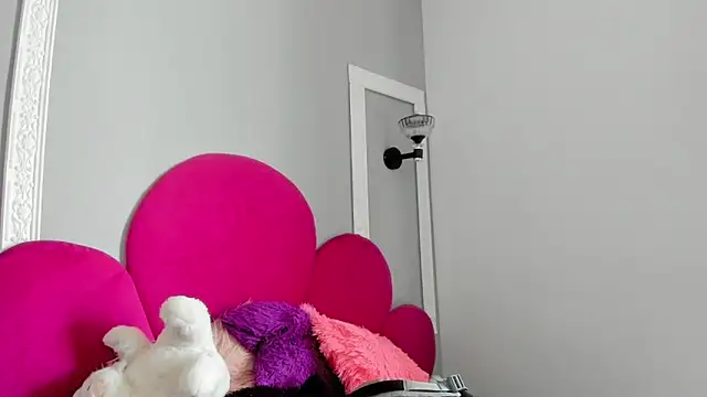 Bonniie 22 online show from 02.12.26