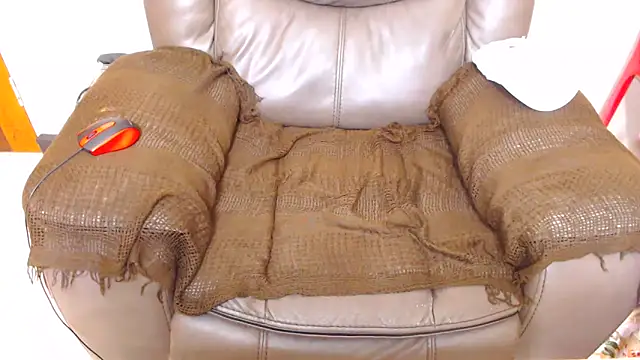 ChocolateClit online show from 11.30.25