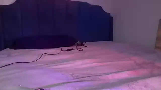 lovelyenigma365 online show from 03.12.25