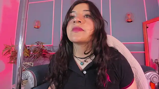 TaraTaylorr online show from 10.23.25